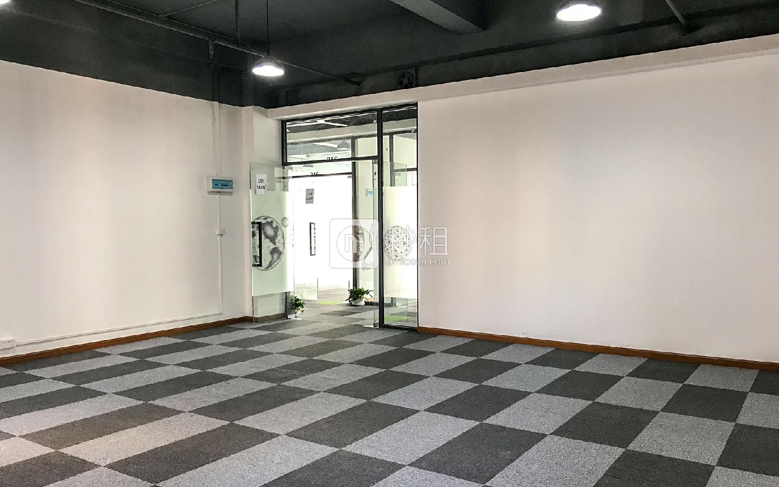 壹方社写字楼出租104平米精装办公室38元/m².月