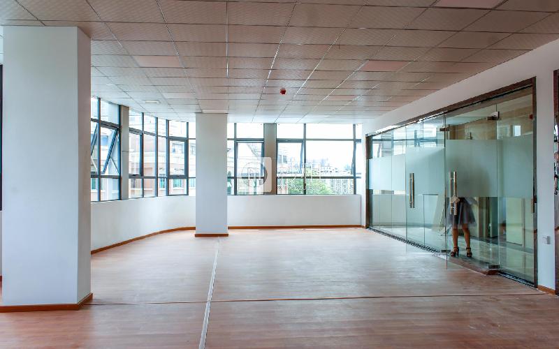 联润发大厦写字楼出租165平米精装办公室45元/m².月