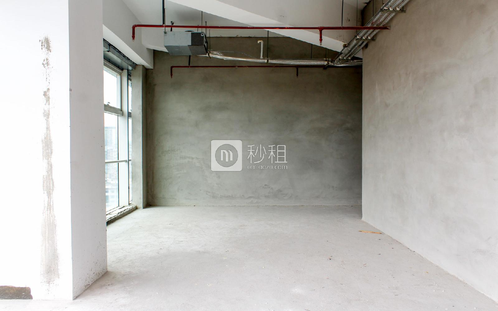 荣超A963设计产业园写字楼出租81平米毛坯办公室70元/m².月