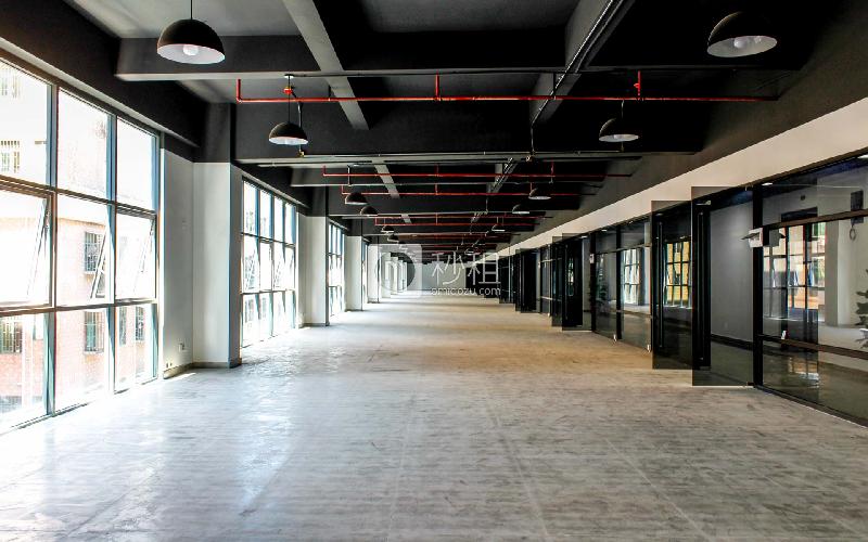 品客小镇青创城写字楼出租800平米精装办公室90元/m².月