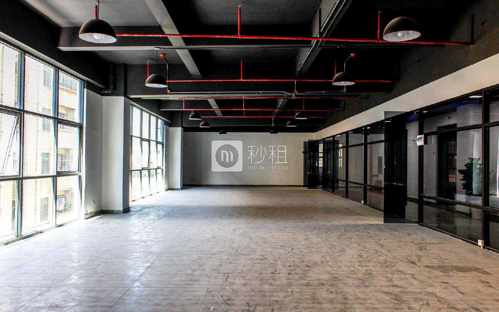 品客小镇青创城写字楼出租1600平米精装办公室90元/m².月
