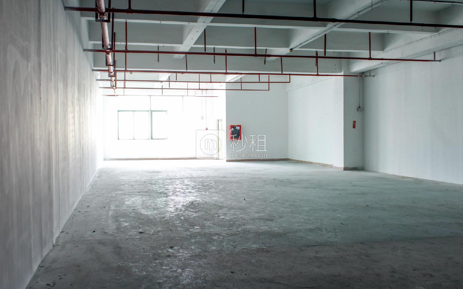 美盈智汇港写字楼出租220平米简装办公室53元/m².月