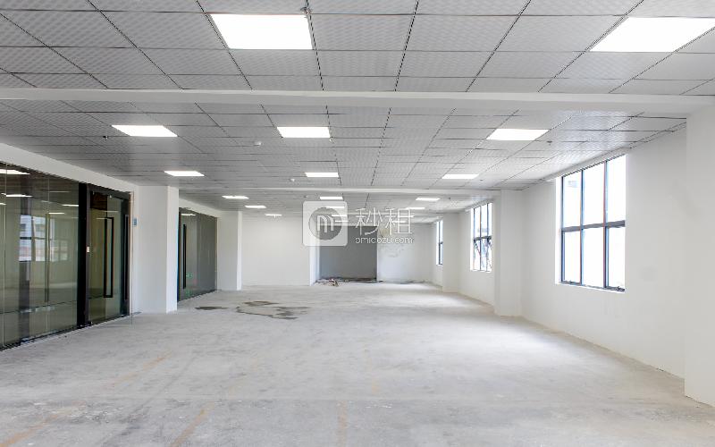 U+研发中心写字楼出租700平米简装办公室48元/m².月