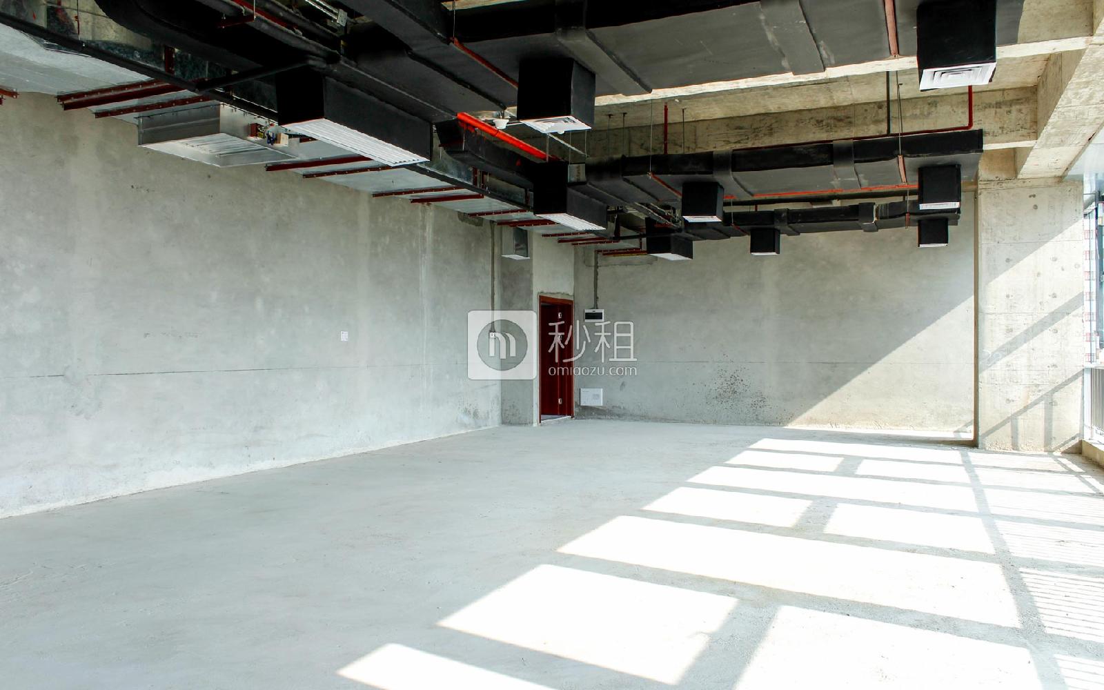 坪山创新广场写字楼出租280平米毛坯办公室50元/m².月