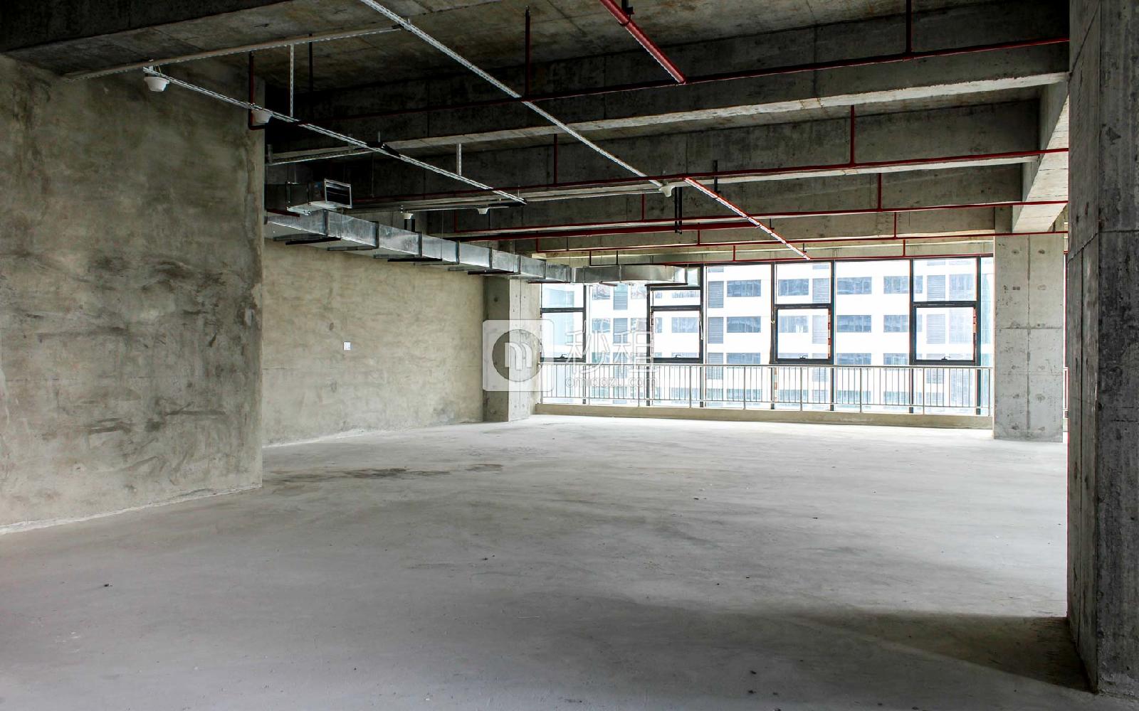 坪山创新广场写字楼出租300平米毛坯办公室50元/m².月