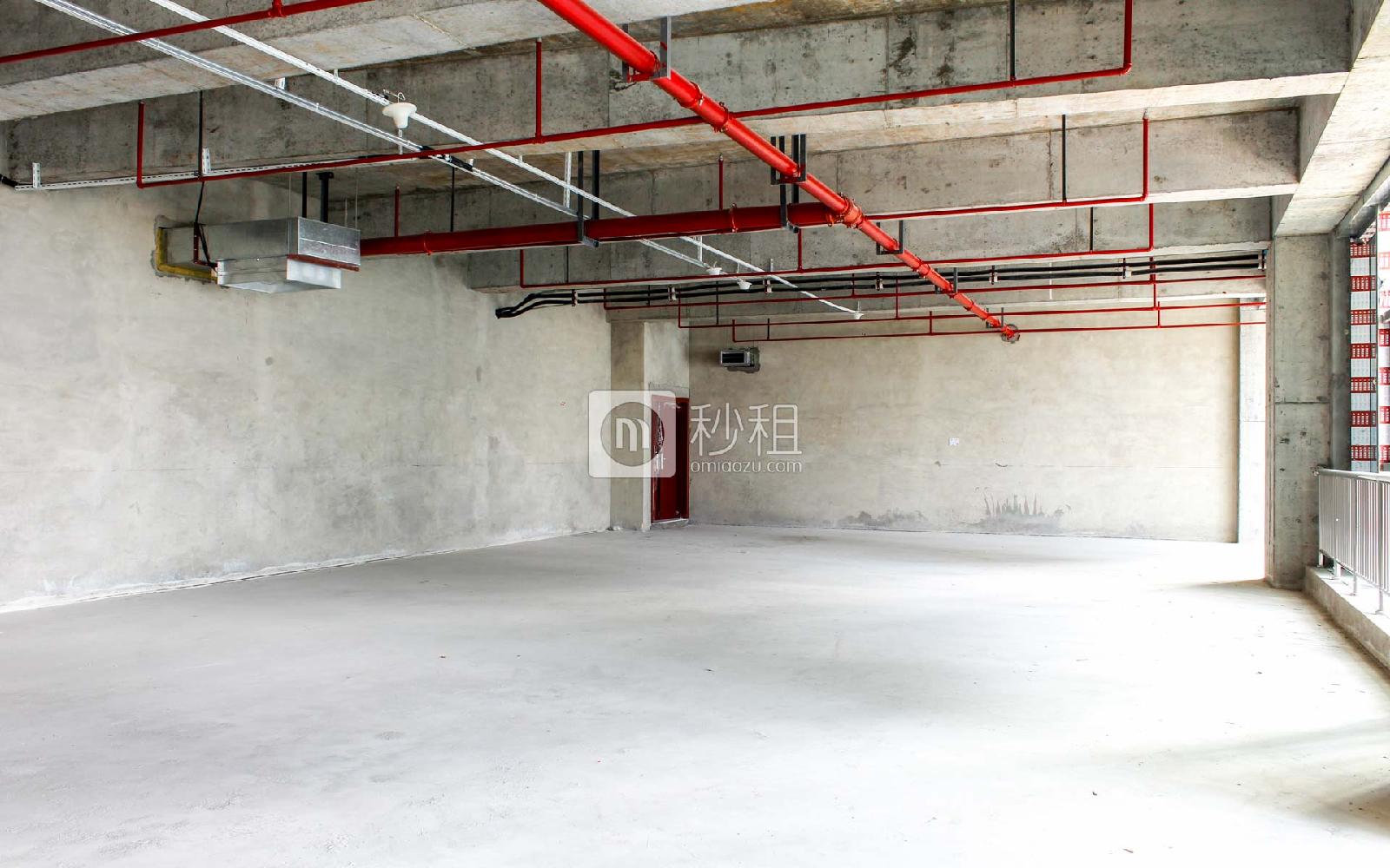 坪山创新广场写字楼出租325平米毛坯办公室50元/m².月