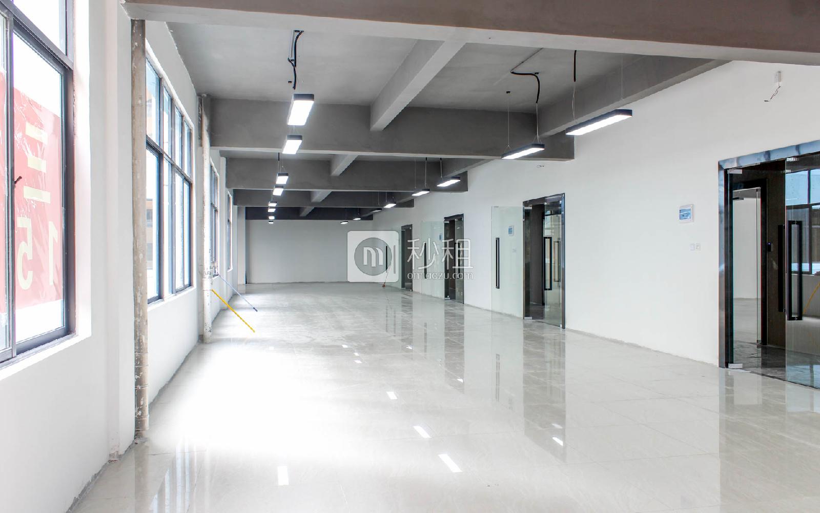 八卦岭工业区618栋写字楼出租500平米简装办公室73元/m².月