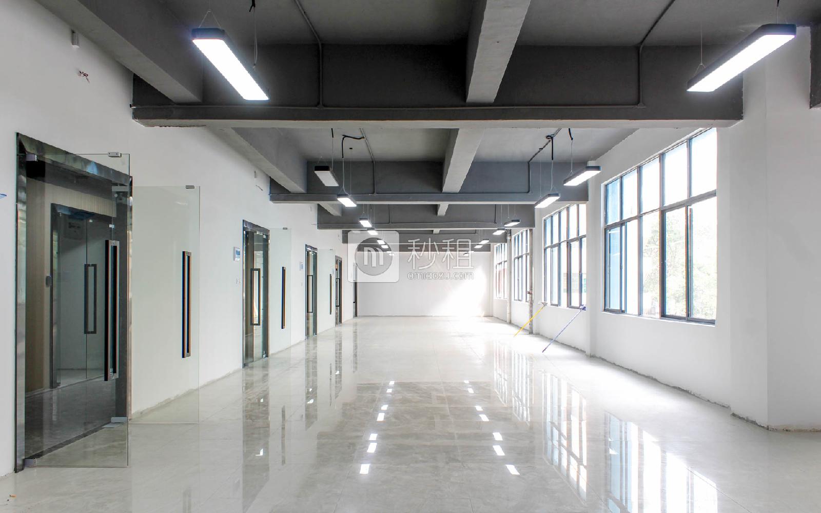 八卦岭工业区618栋写字楼出租650平米简装办公室70元/m².月