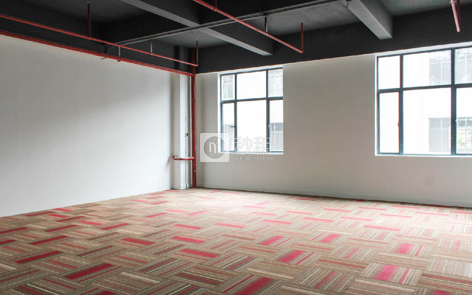 聚创金谷文化创意园写字楼出租138平米简装办公室75元/m².月