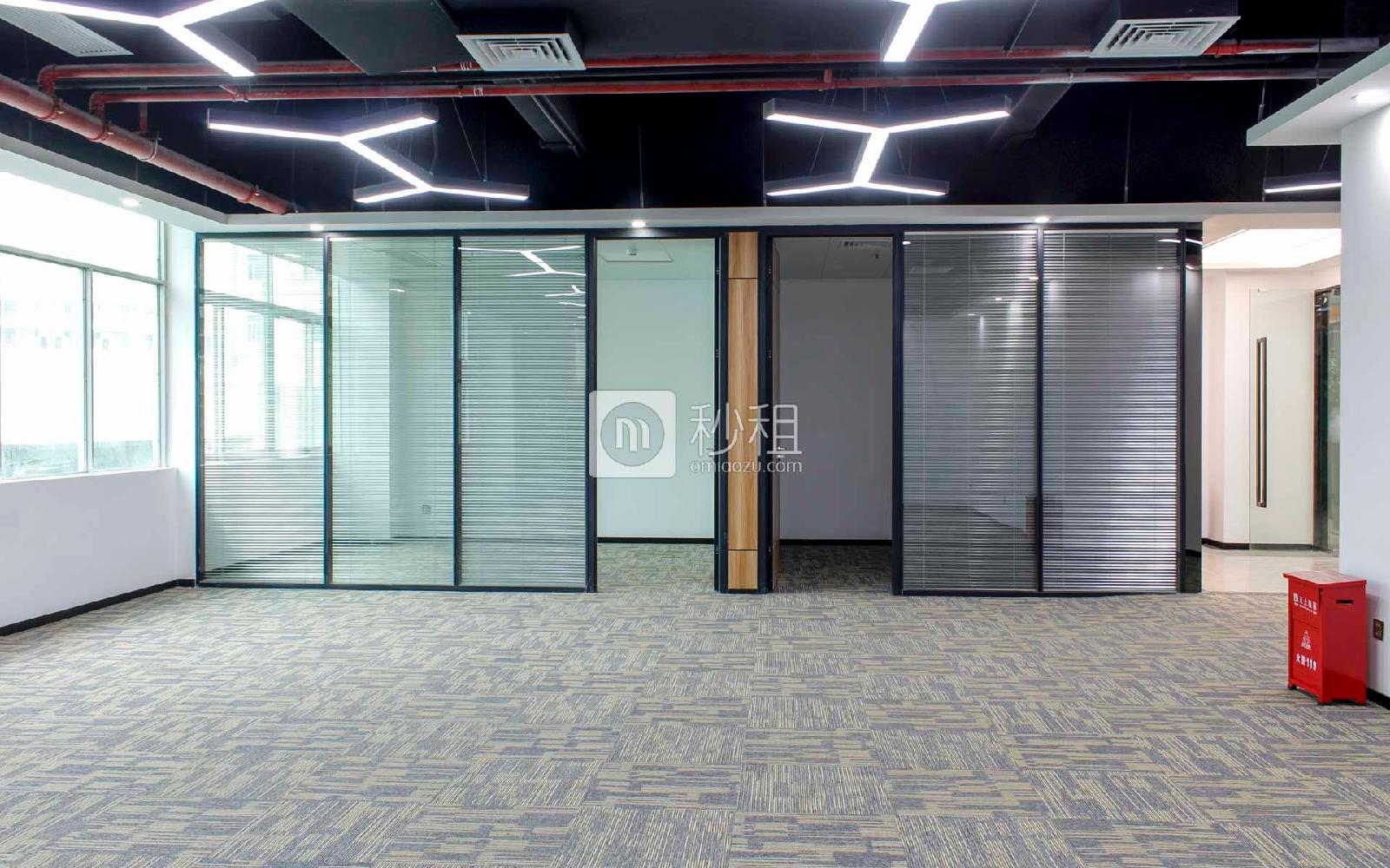 龙易.盛天龙创新谷写字楼出租286平米精装办公室55元/m².月
