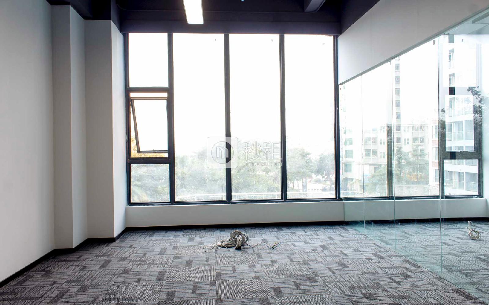 彤鑫科技大厦写字楼出租179平米精装办公室45元/m².月