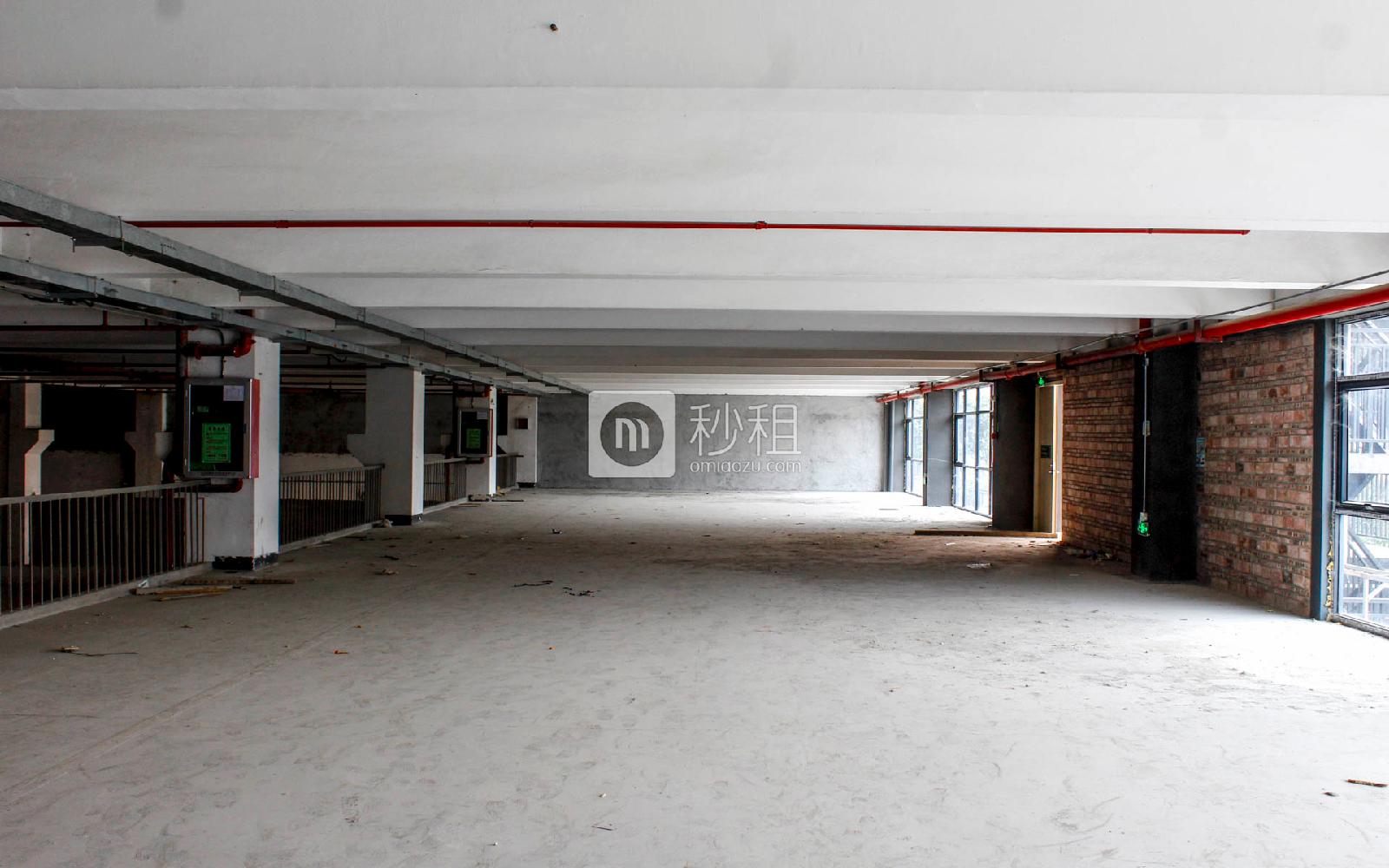 集创码头智美空间写字楼出租600平米毛坯办公室50元/m².月