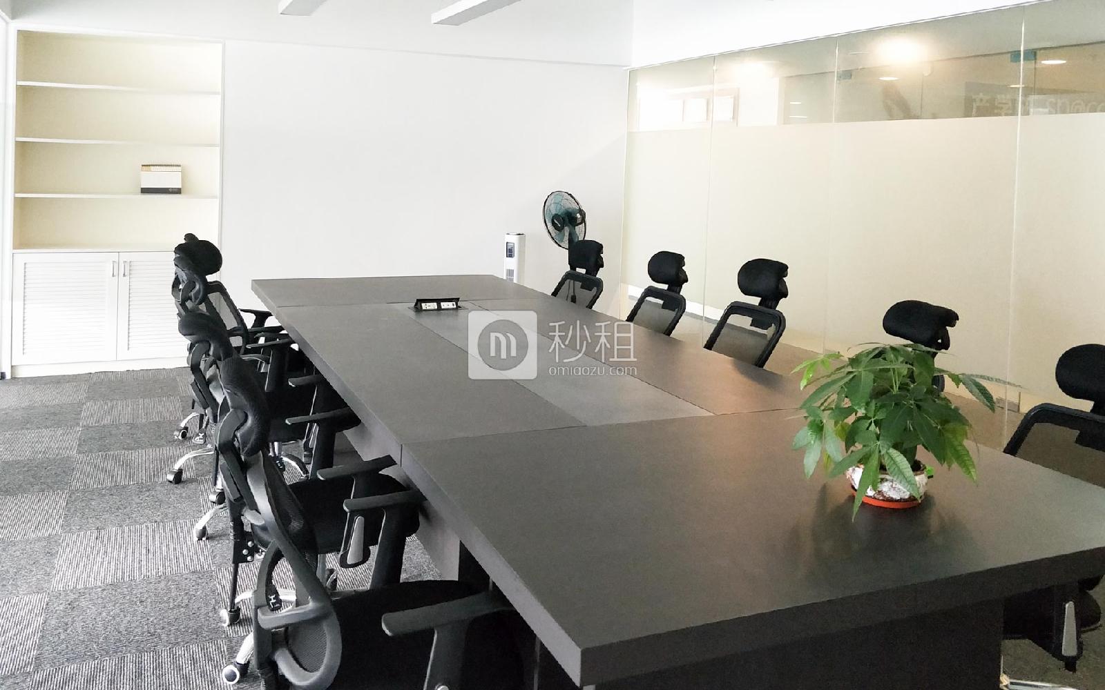 深圳湾科技生态园（三期）写字楼出租300平米精装办公室98元/m².月