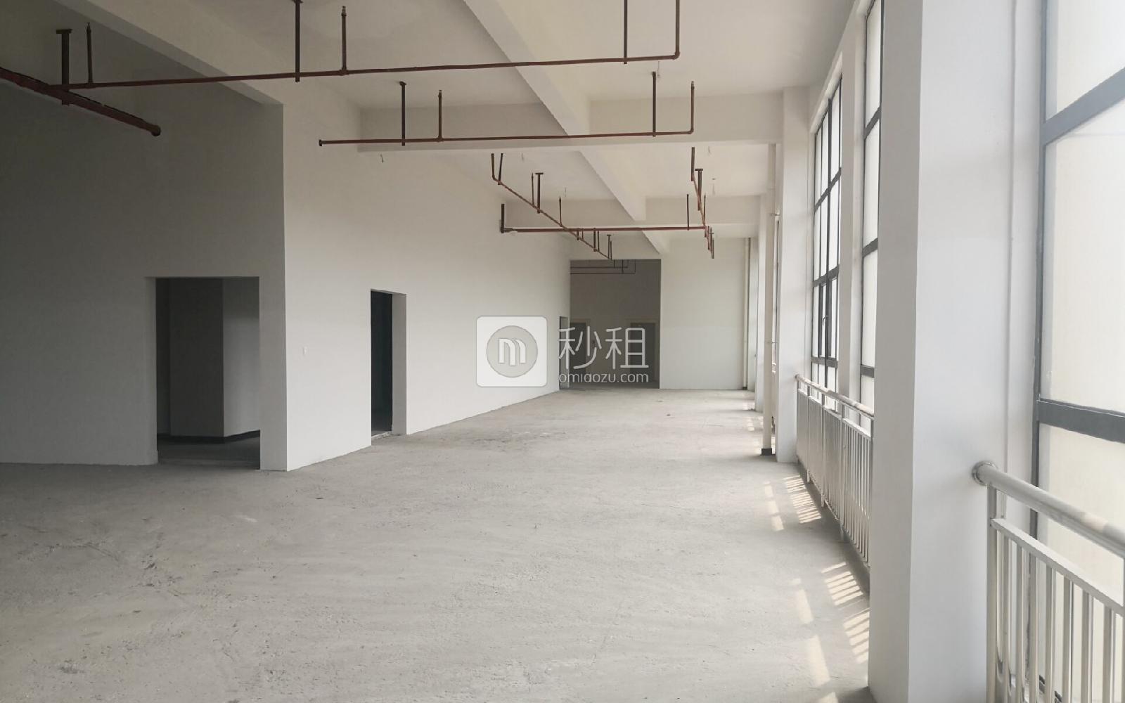 众华通科技园写字楼出租4000平米毛坯办公室1.1元/m².天