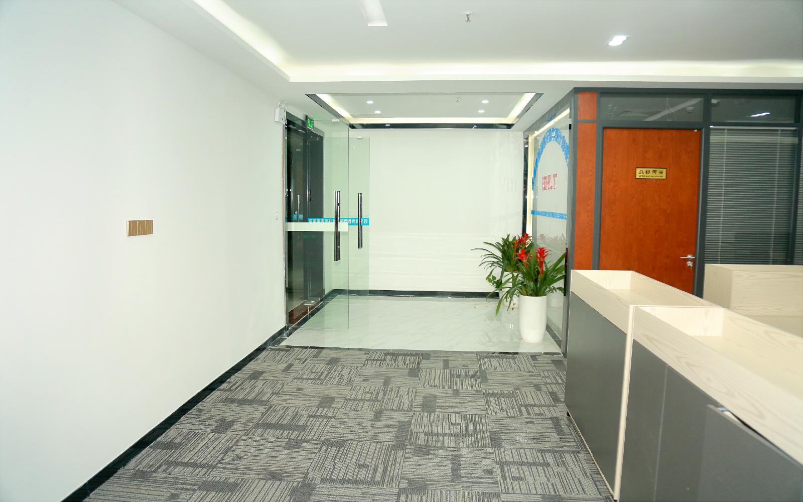 深业进元大厦写字楼出租292平米豪装办公室90元/m².月