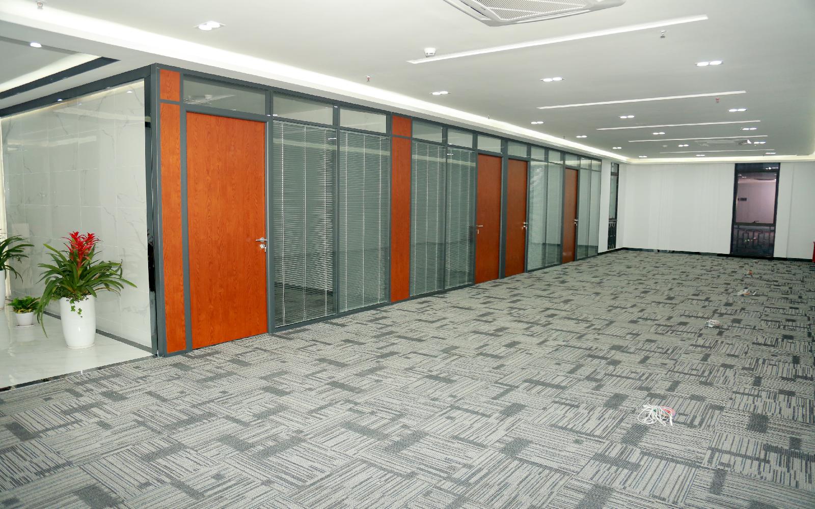深业进元大厦写字楼出租300平米豪装办公室75元/m².月
