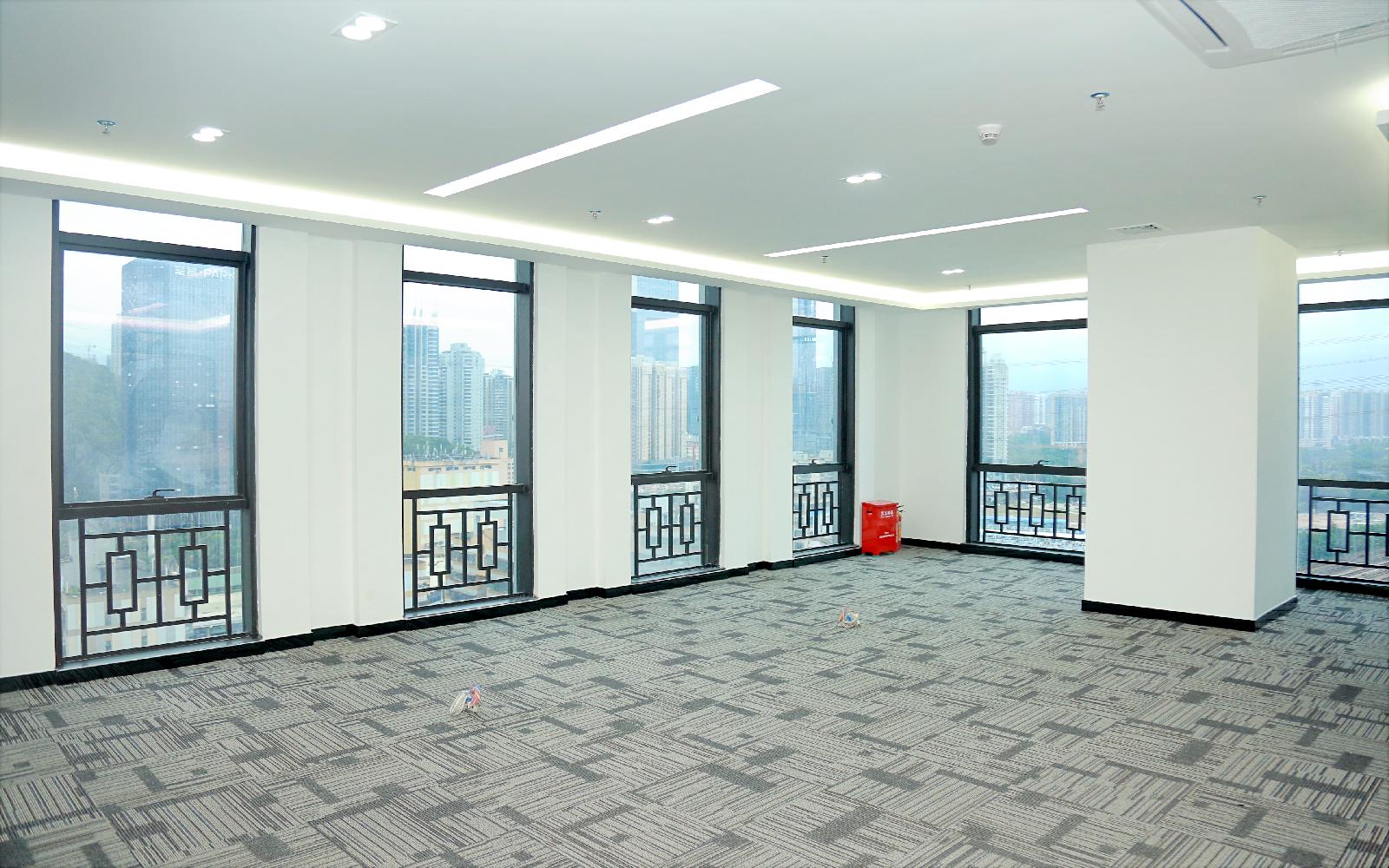深业进元大厦写字楼出租408平米豪装办公室100元/m².月