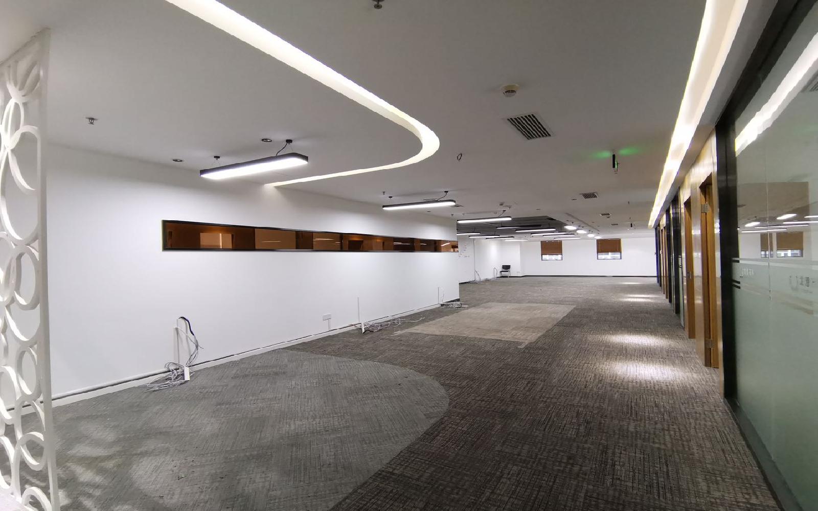 德赛科技大厦写字楼出租526平米精装办公室150元/m².月