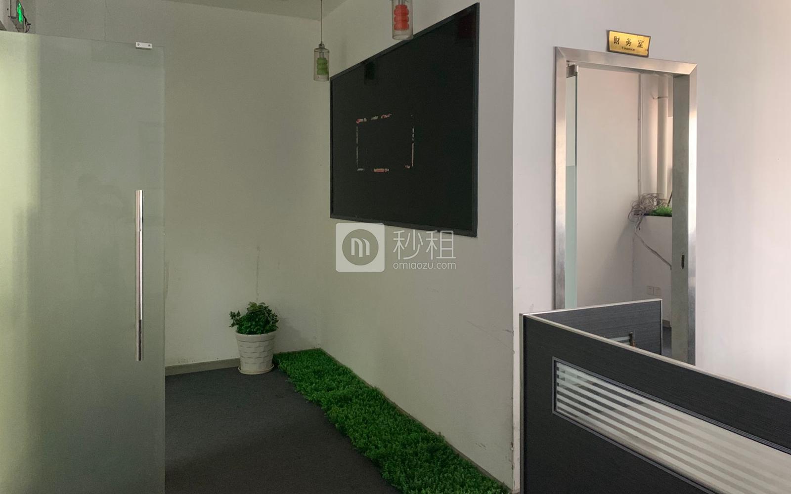 李朗国际珠宝产业园写字楼出租120平米精装办公室55元/m².月