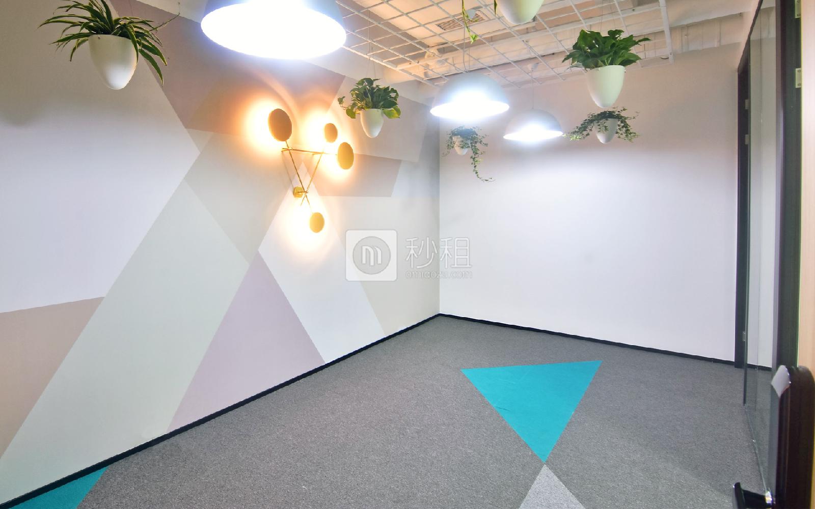 新创空间-高新技术产业园写字楼出租80平米豪装办公室12488元/间.月