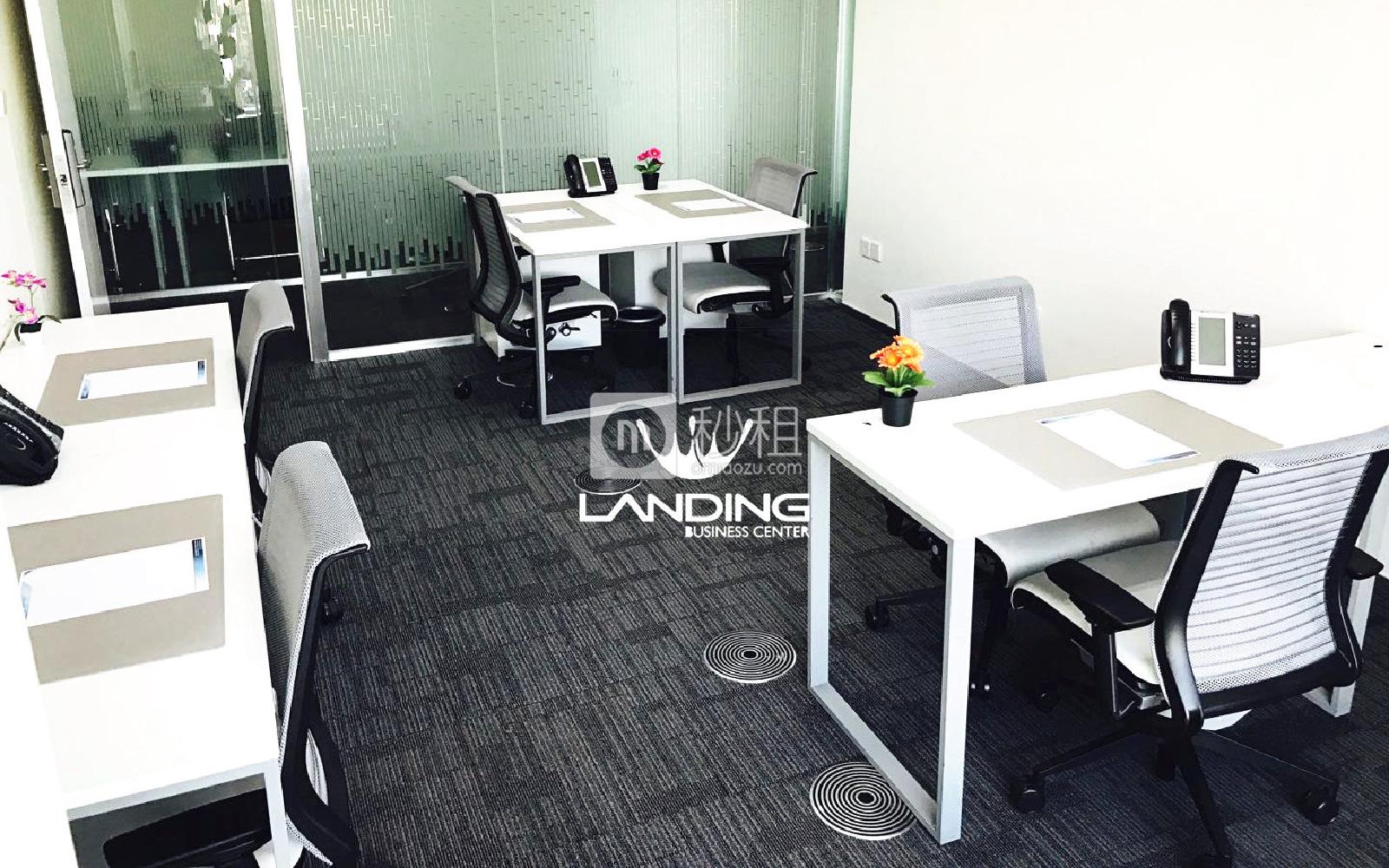 财富中心-LANDINGSPACE联合办公写字楼出租10平米精装办公室1100元/工位.月
