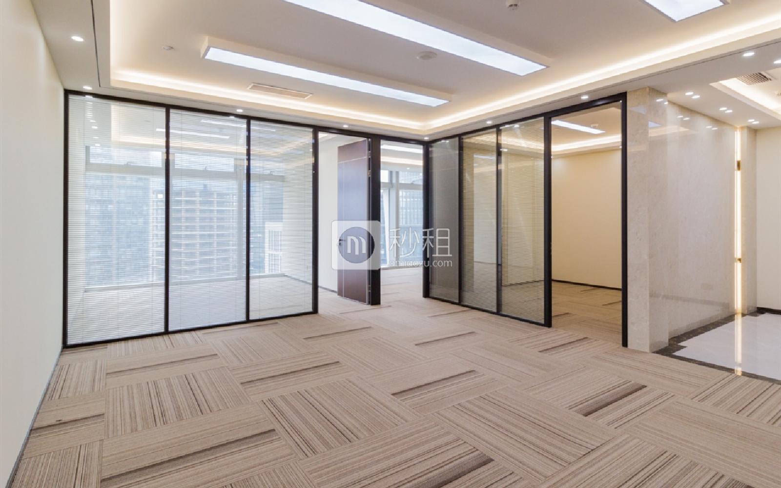 易尚中心写字楼出租175平米精装办公室140元/m².月