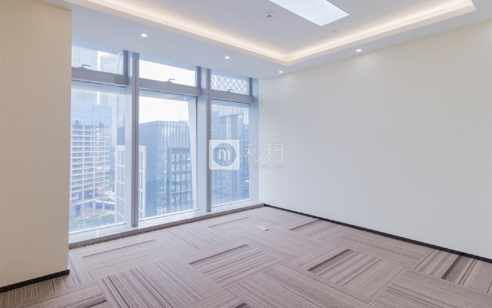 易尚中心写字楼出租175平米精装办公室140元/m².月