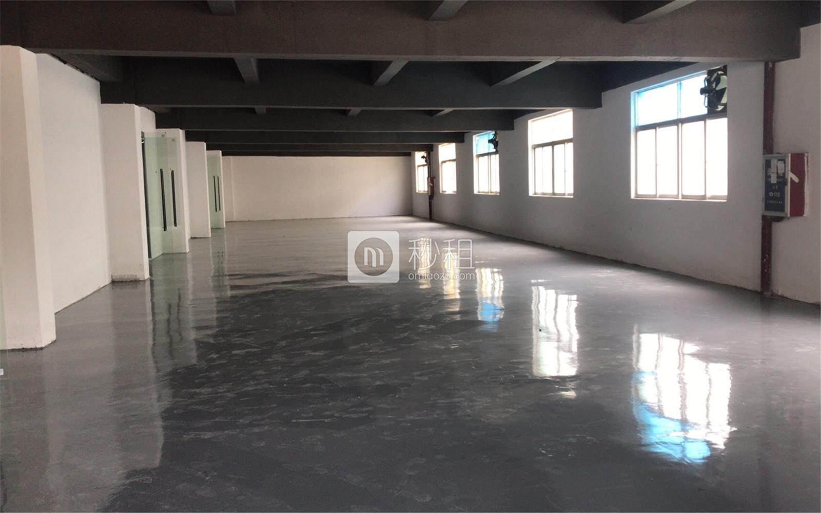 港鸿基创新智慧园写字楼出租2250平米精装办公室36元/m².月
