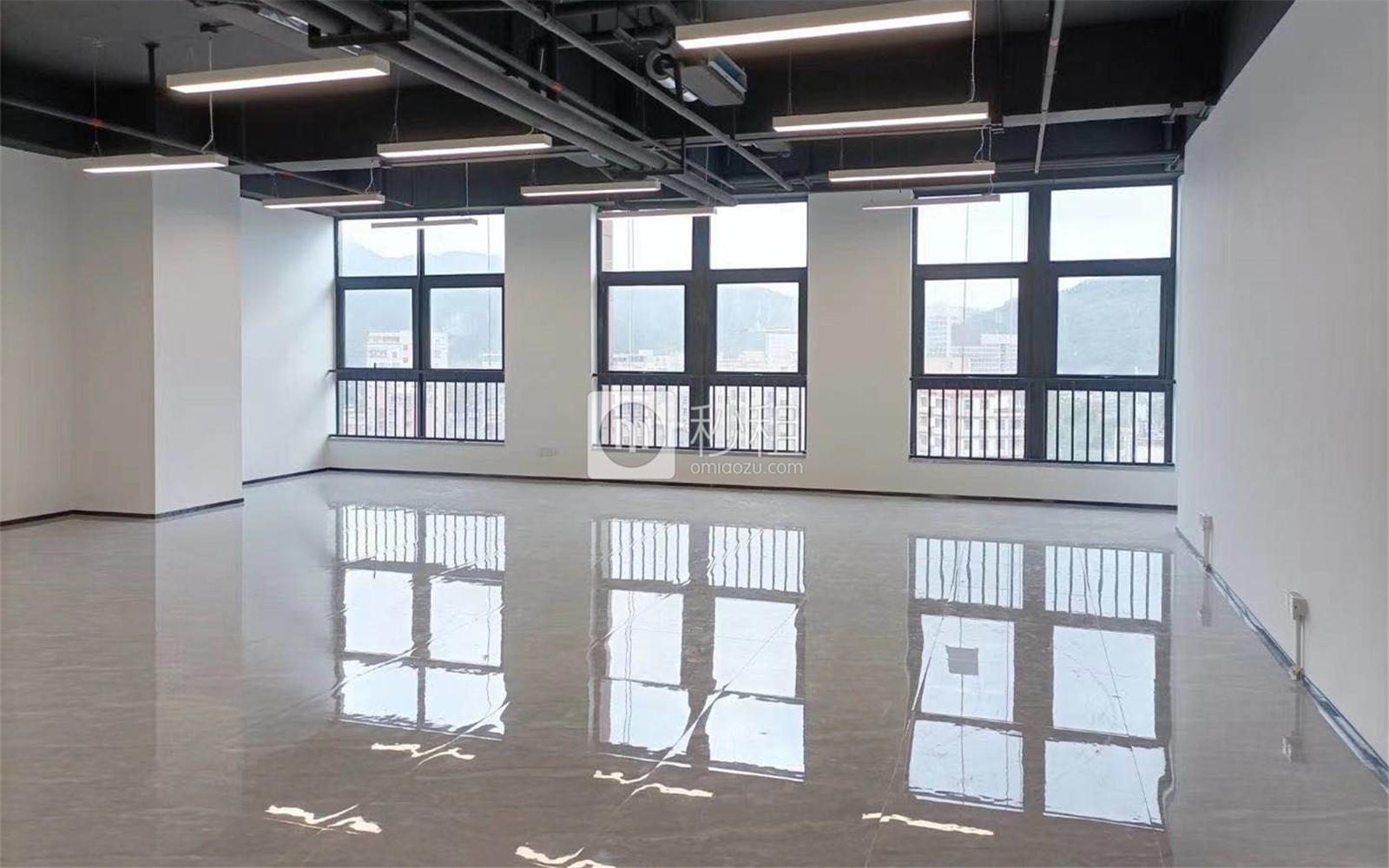 新龙大厦写字楼出租215平米精装办公室88元/m².月