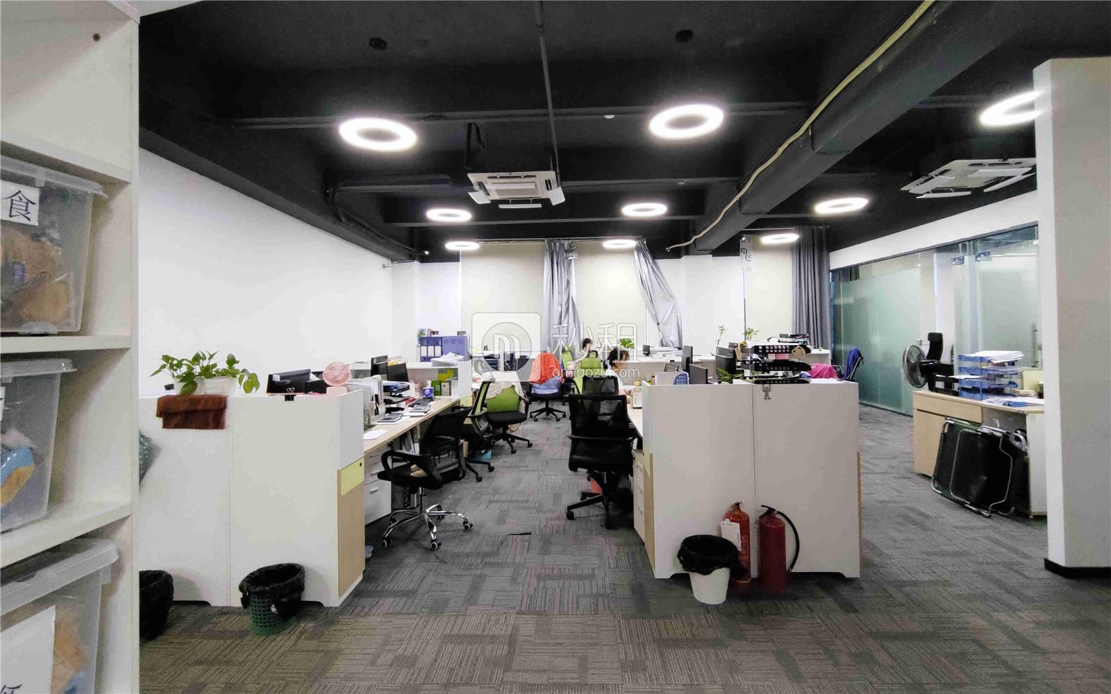 南山云谷创新产业园（二期）写字楼出租410平米精装办公室65元/m².月
