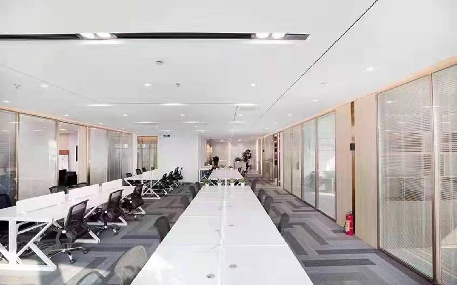 新世界中心写字楼出租638平米精装办公室168元/m².月