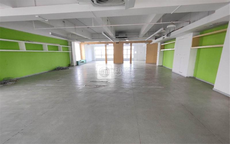 长园新材料港写字楼出租509.79平米简装办公室85元/m².月