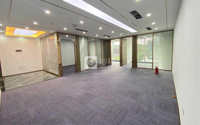 荣超经贸中心写字楼出租226平米精装办公室130元/m².月