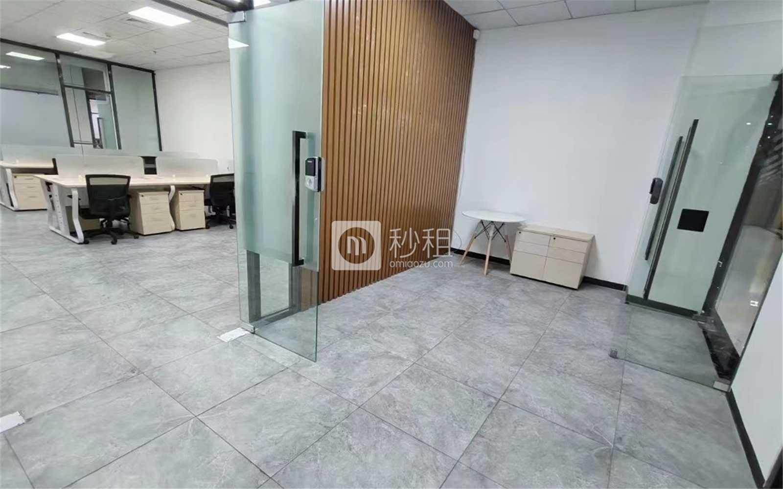 港深国际中心（U创谷）写字楼出租232平米精装办公室49元/m².月