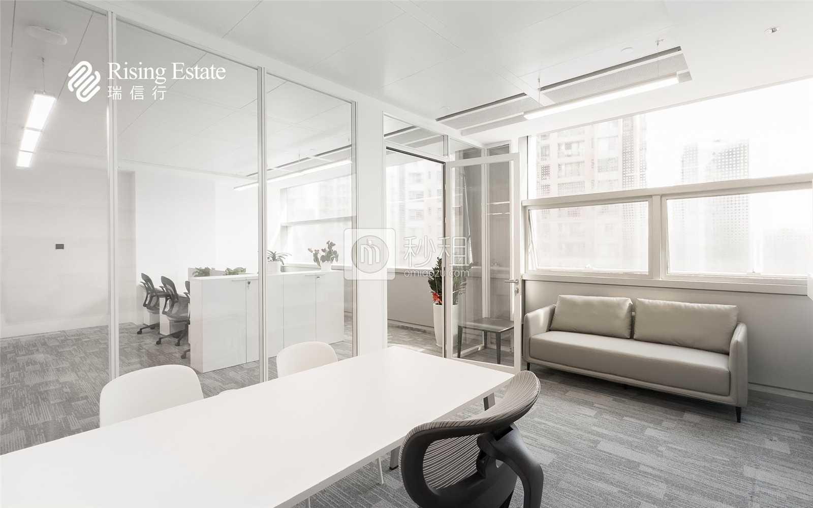 湾厦中心写字楼出租200平米精装办公室135元/m².月