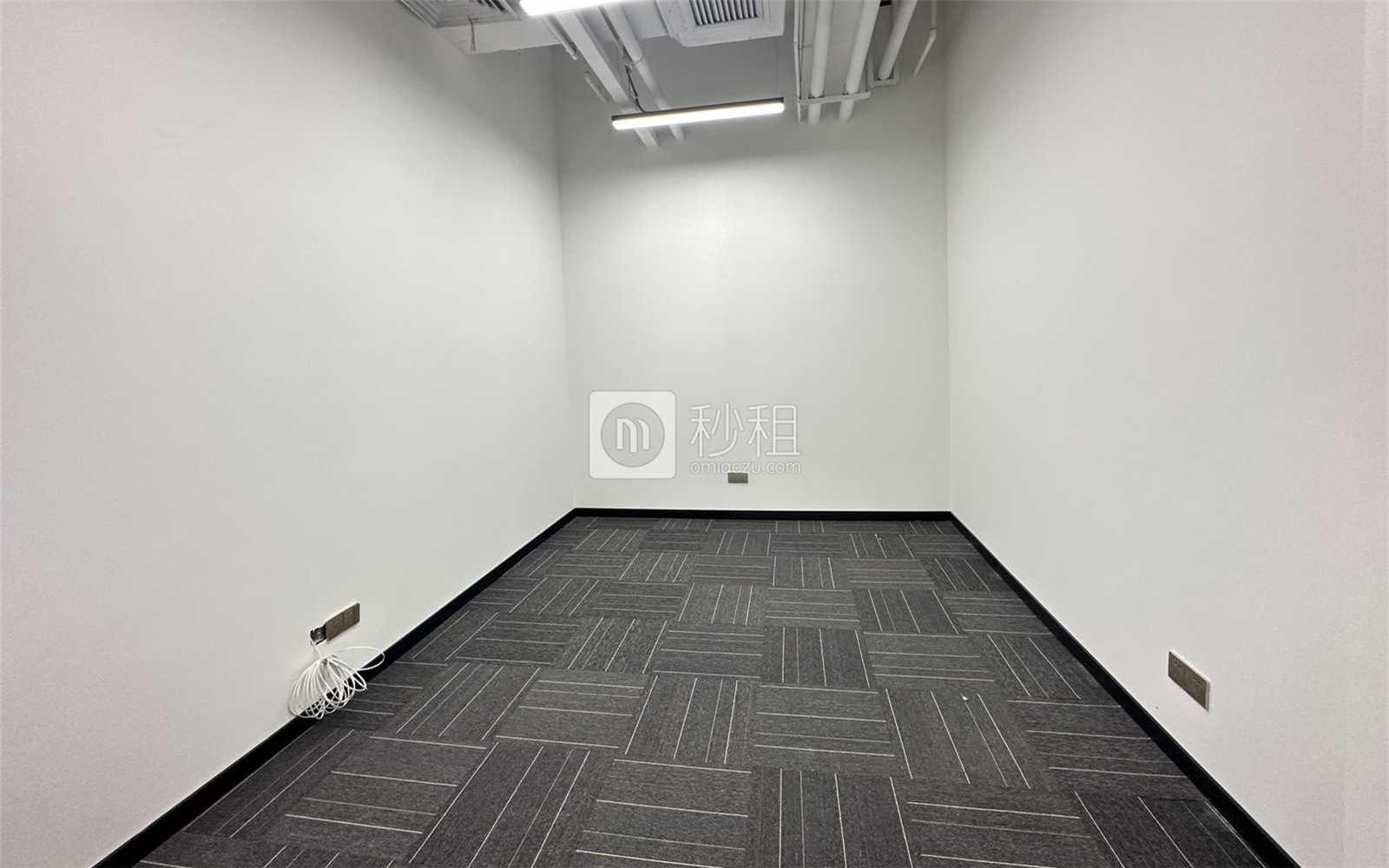 前海深港青年梦工场写字楼出租223平米精装办公室168元/m².月