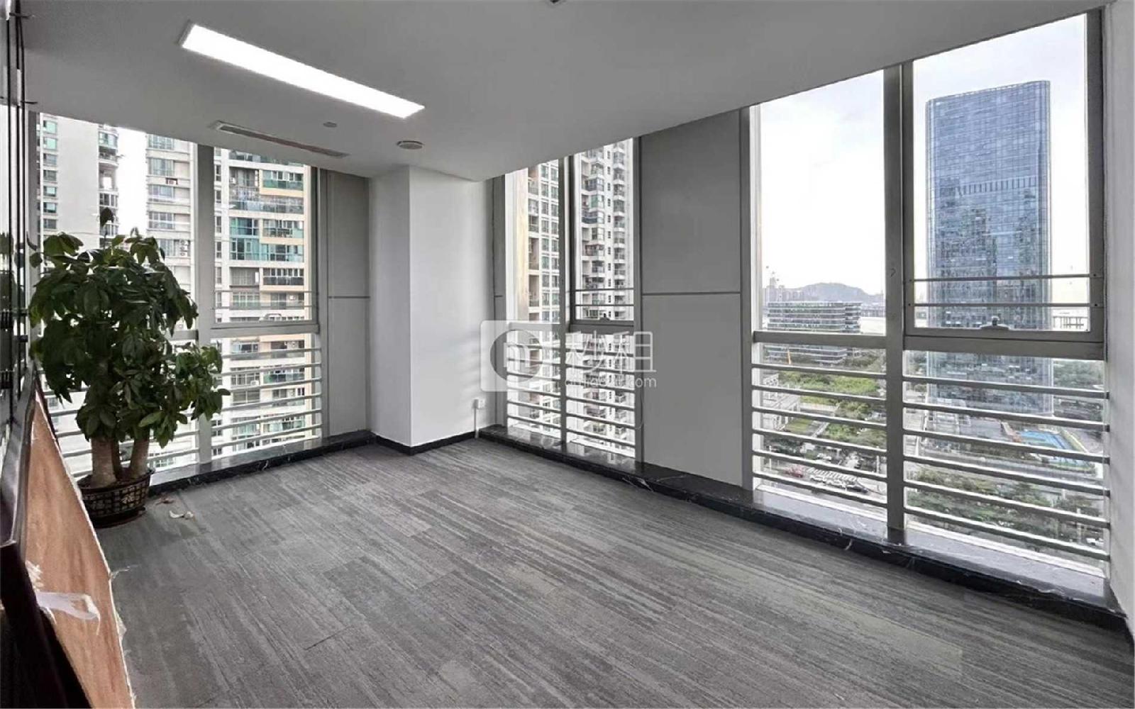 龙光世纪大厦写字楼出租274.81平米精装办公室160元/m².月