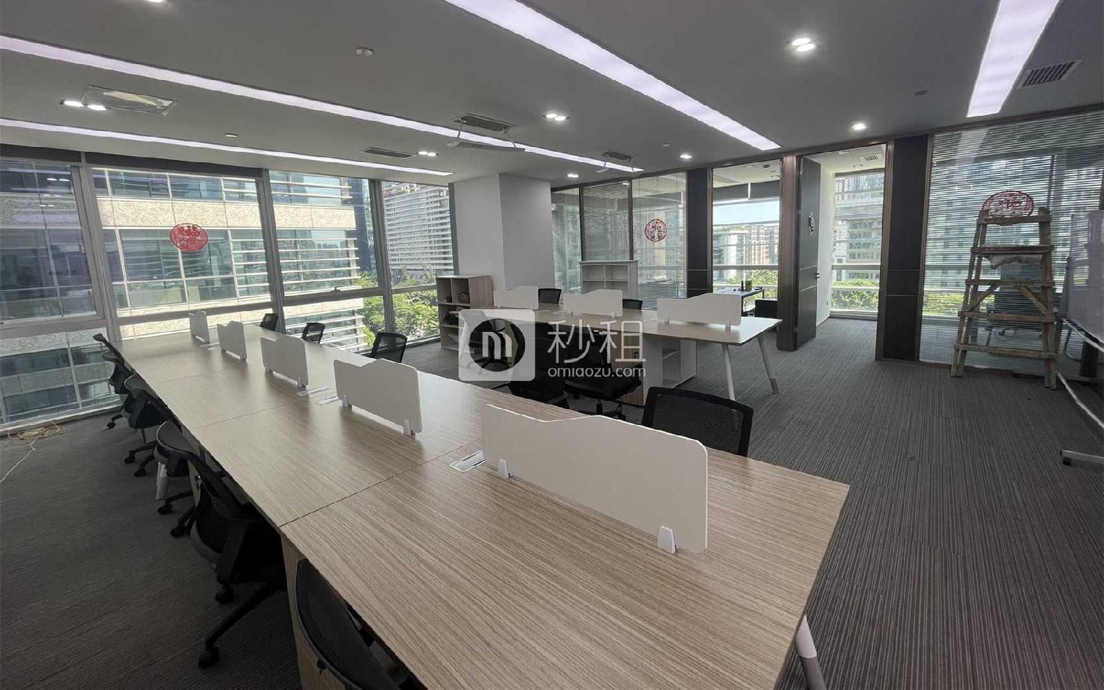 华润城大冲商务中心写字楼出租292平米精装办公室98元/m².月