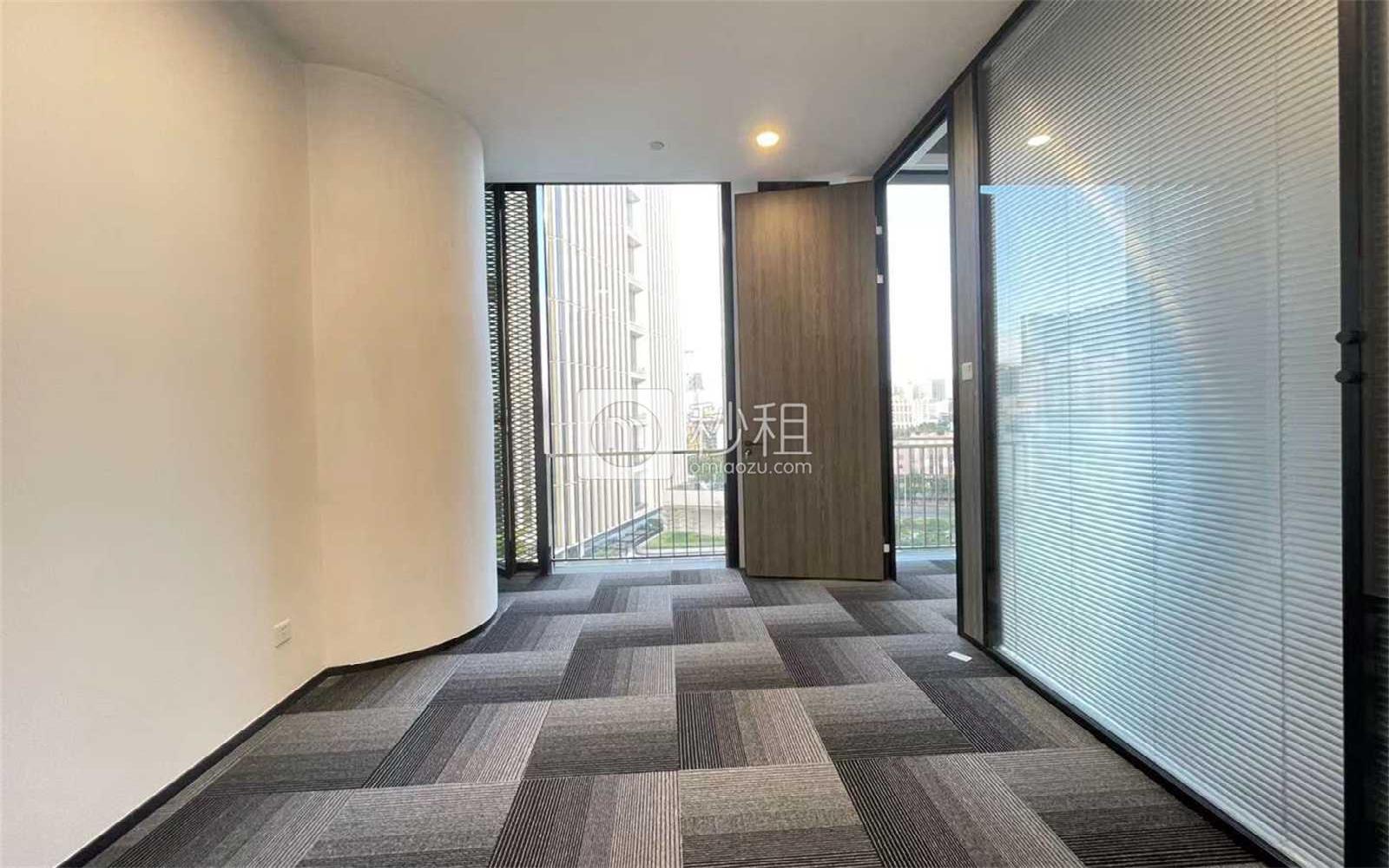 华联城市中心写字楼出租102平米精装办公室128元/m².月