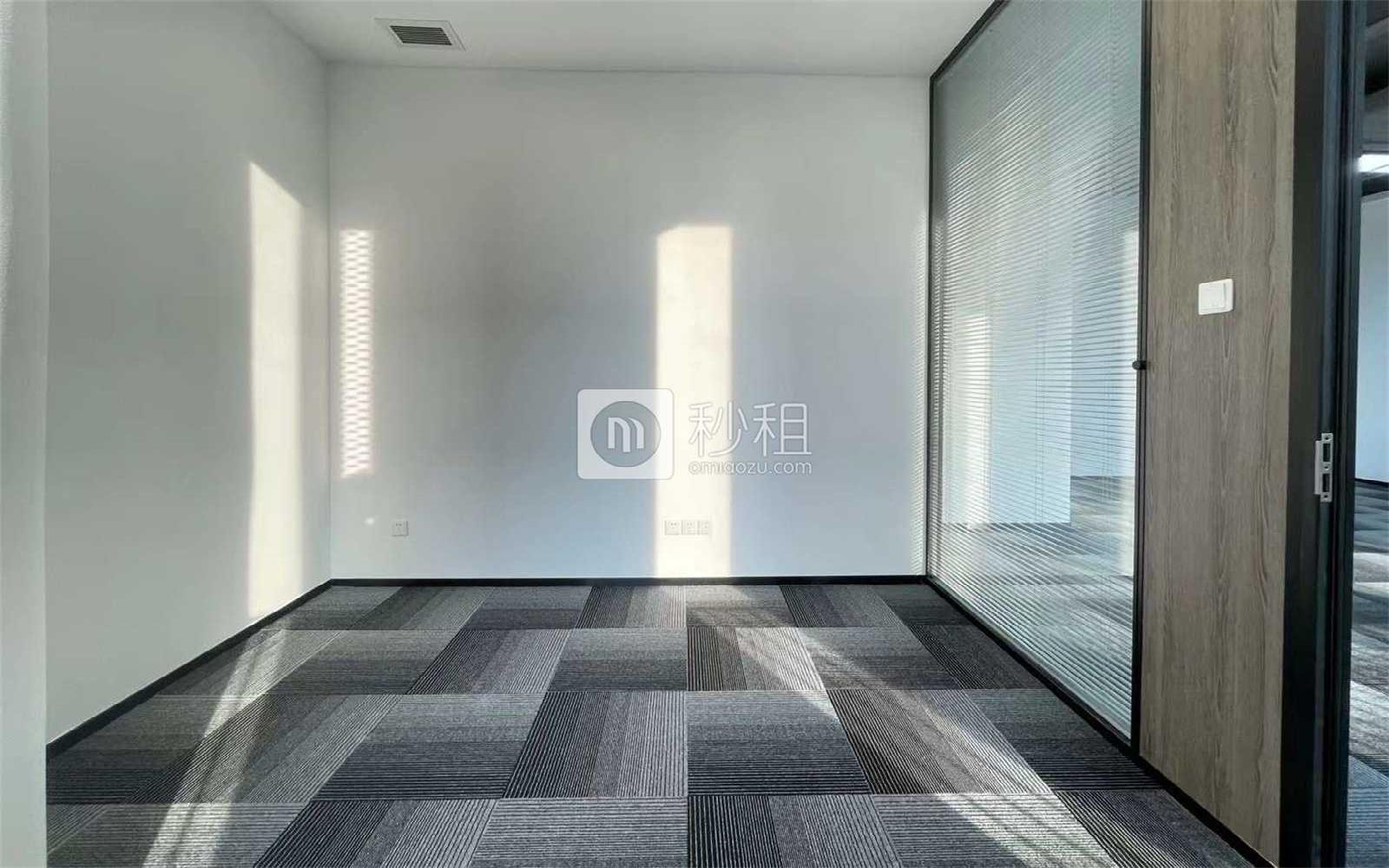 华联城市中心写字楼出租106平米精装办公室128元/m².月