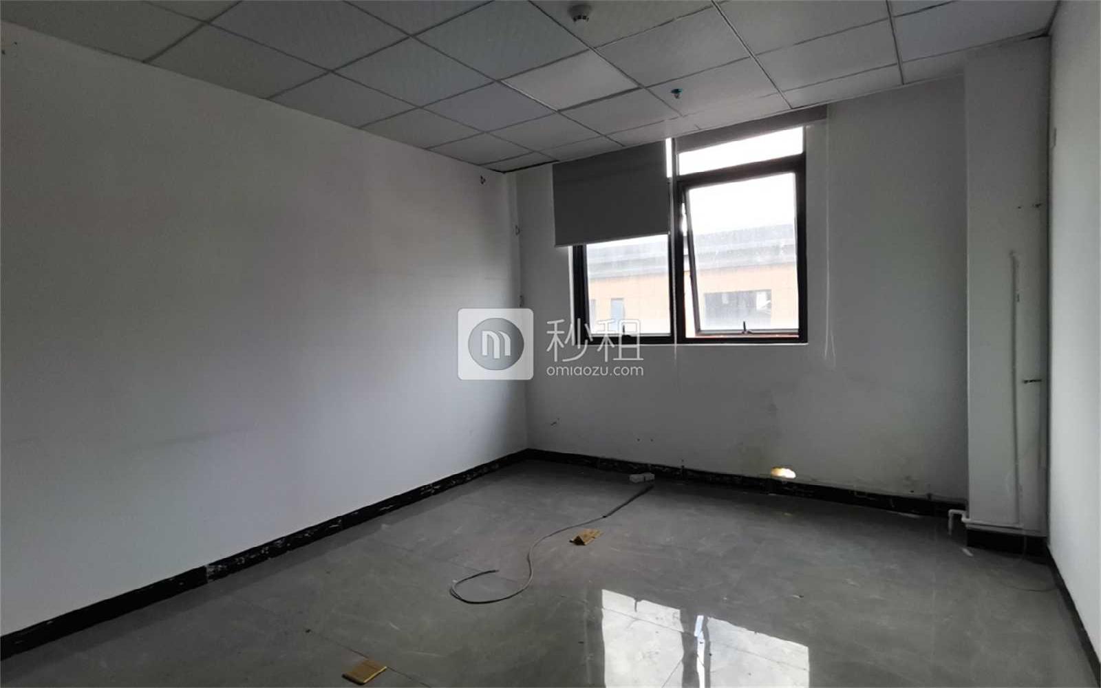 U8智造产业园（广豪锋工业园）写字楼出租187平米精装办公室53元/m².月