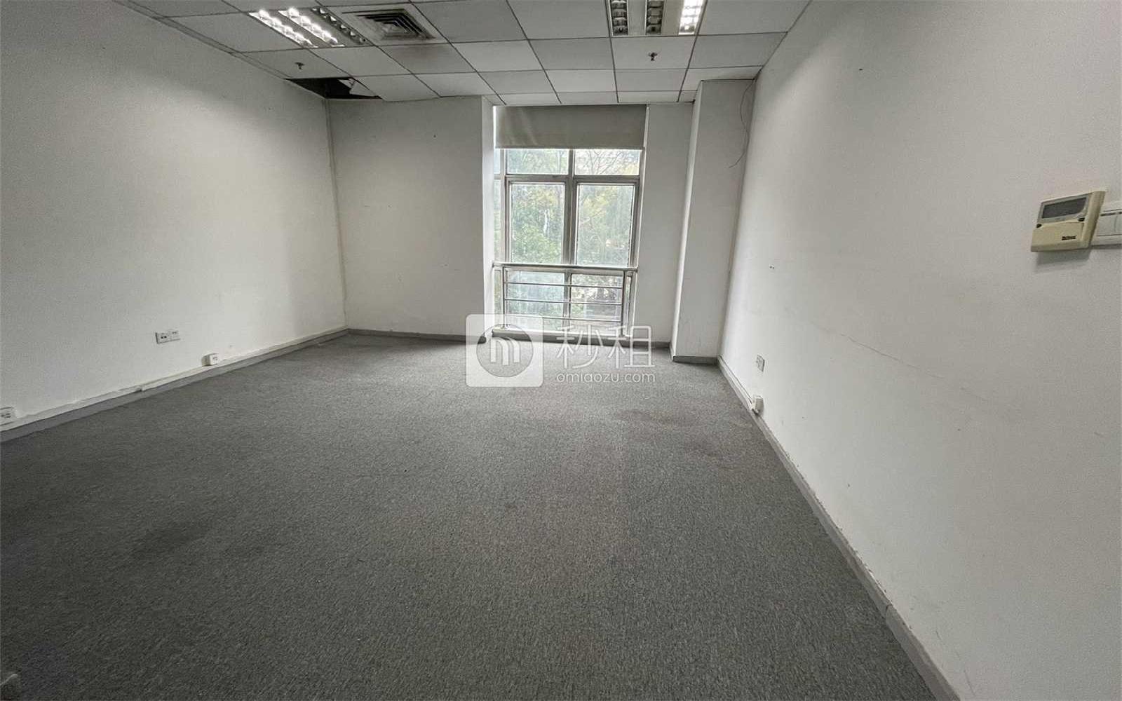 嘉达研发大厦写字楼出租906平米简装办公室85元/m².月
