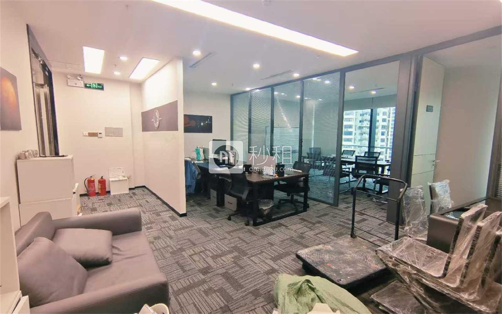 新世界文博中心写字楼出租228平米精装办公室118元/m².月