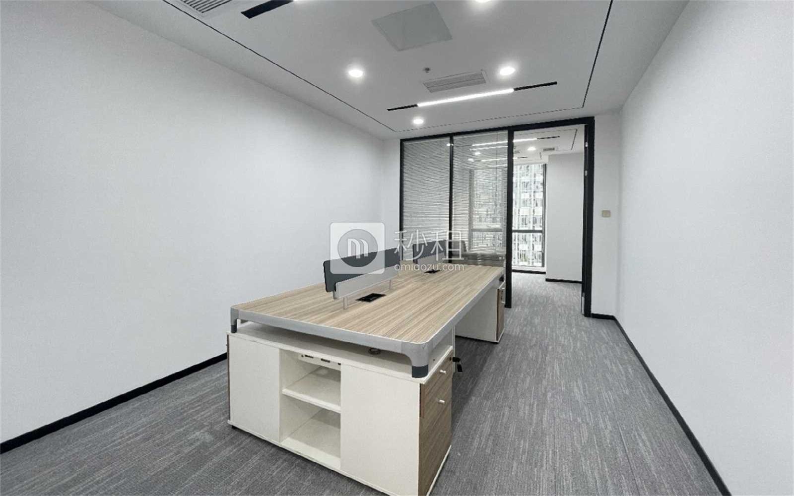新华保险大厦写字楼出租86平米精装办公室99元/m².月