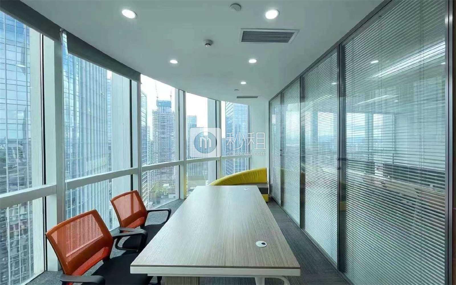 华润置地大厦写字楼出租267平米精装办公室88元/m².月