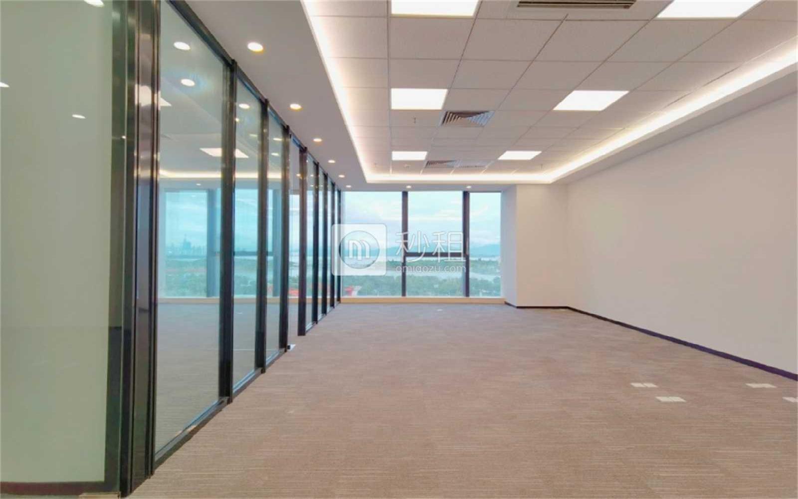 中铁南方总部大厦写字楼出租359.45平米精装办公室118元/m².月