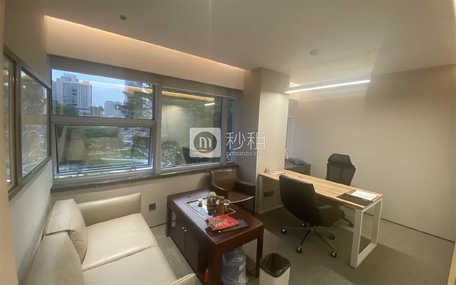 威新软件科技园写字楼出租240.22平米精装办公室190元/m².月