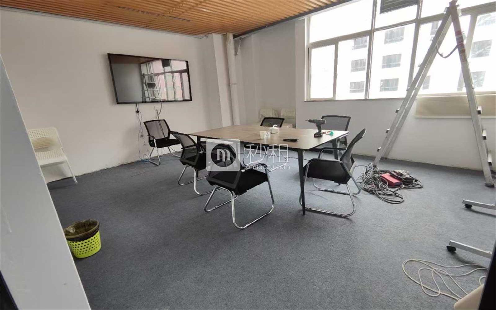 腾邦集团大厦写字楼出租465平米精装办公室85元/m².月