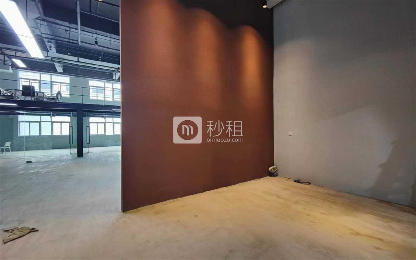 腾邦集团大厦写字楼出租565平米精装办公室85元/m².月