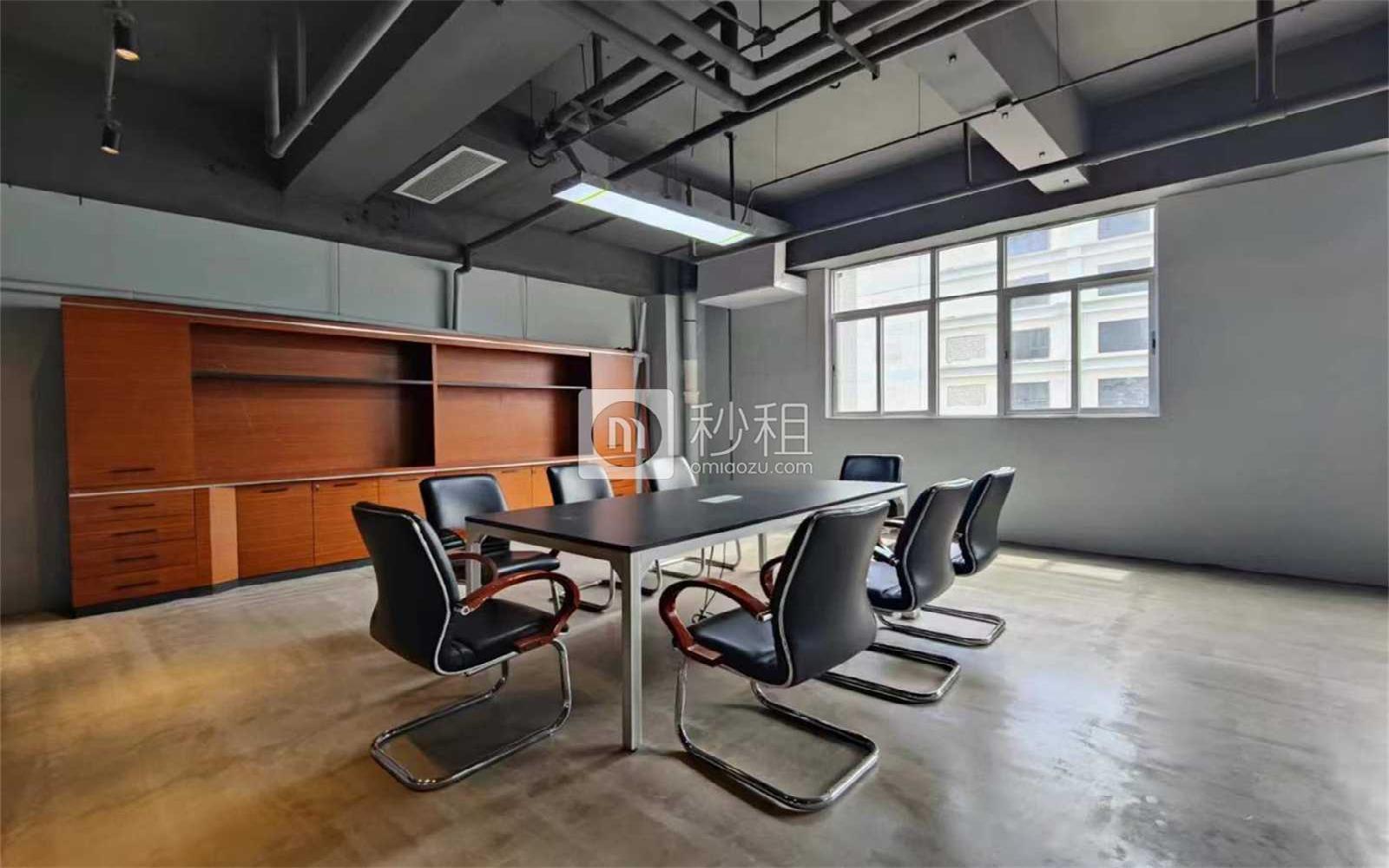 腾邦集团大厦写字楼出租565平米精装办公室85元/m².月